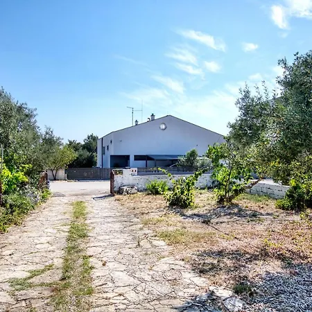 863b Apartman *