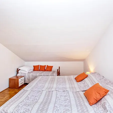 863b Apartman