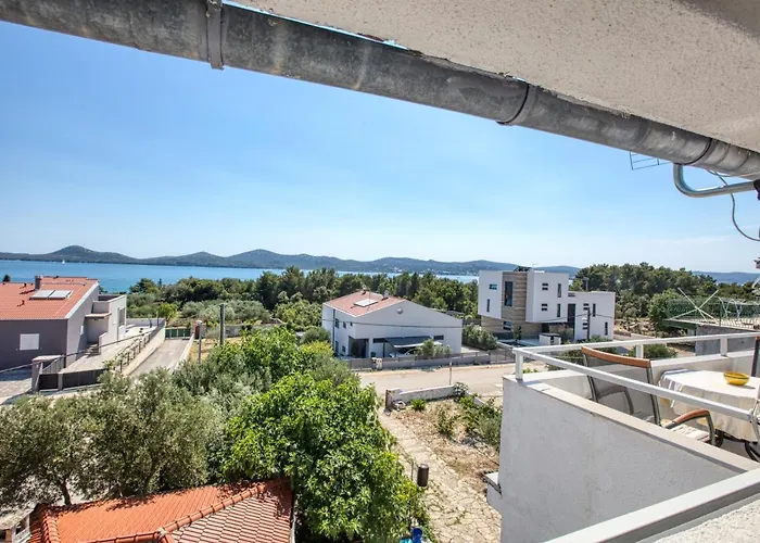 863b * Biograd Na Moru